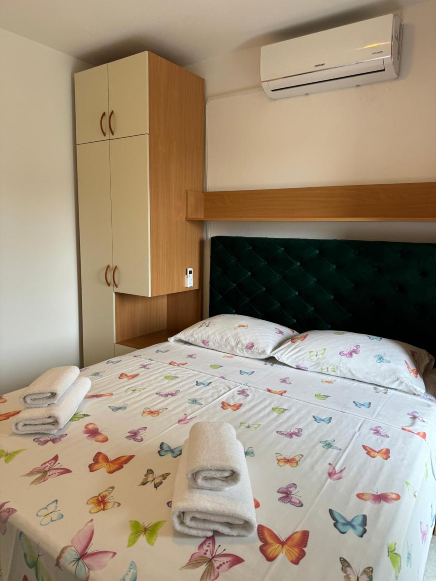 House 100M From The Beach With Free Parking And Breakfast บาชกาโวดา ภายนอก รูปภาพ