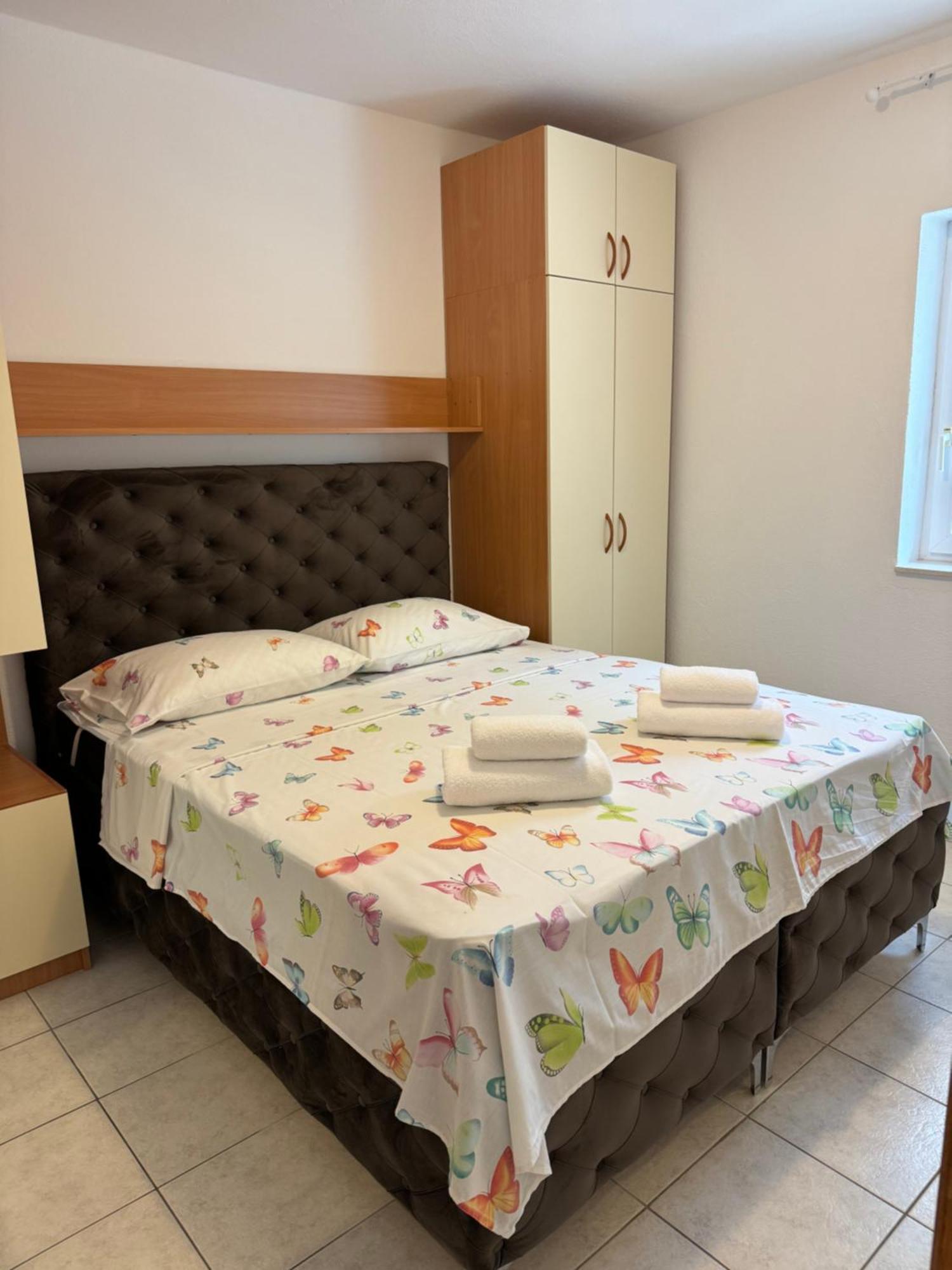 House 100M From The Beach With Free Parking And Breakfast บาชกาโวดา ภายนอก รูปภาพ