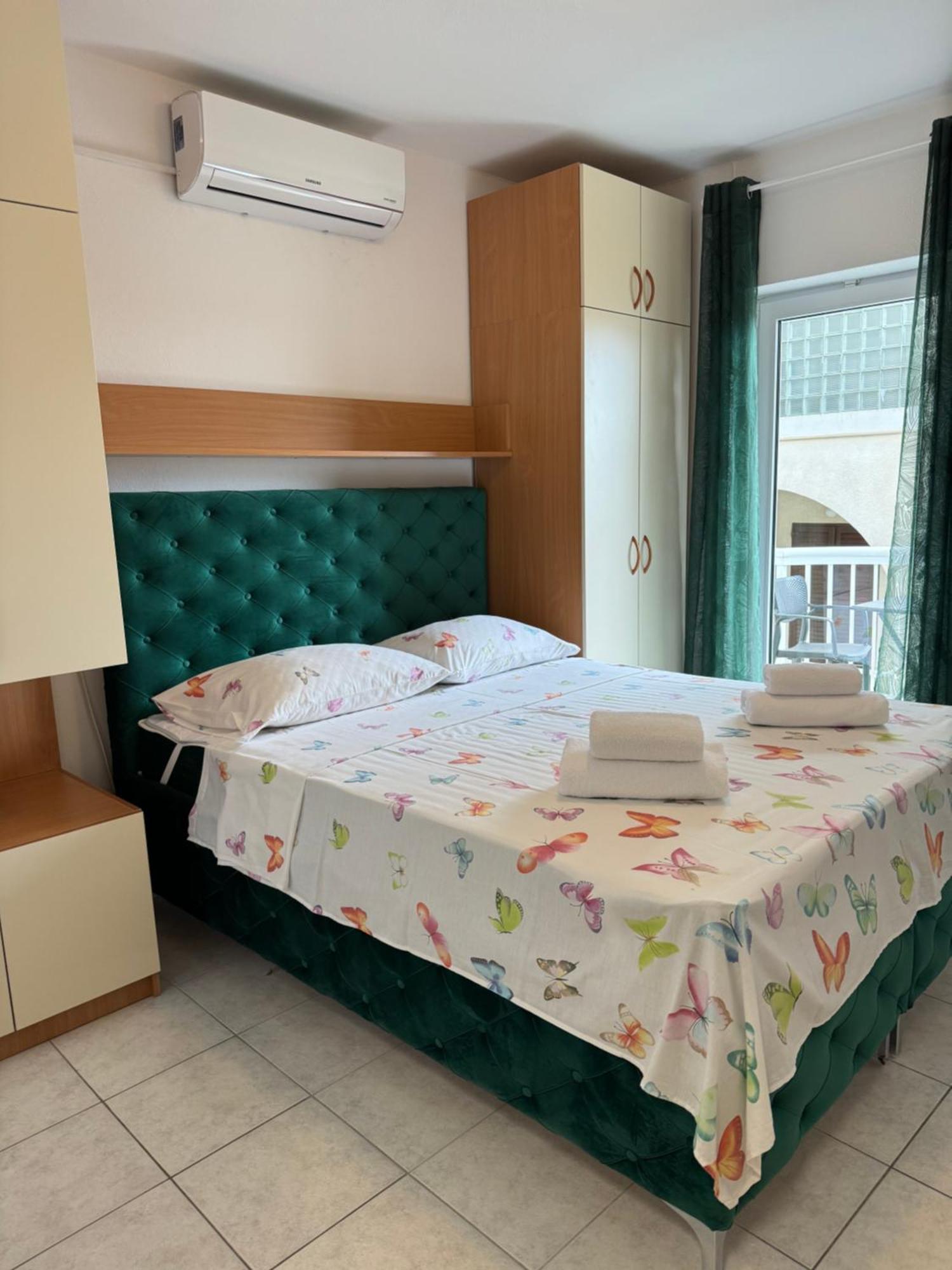 House 100M From The Beach With Free Parking And Breakfast บาชกาโวดา ภายนอก รูปภาพ