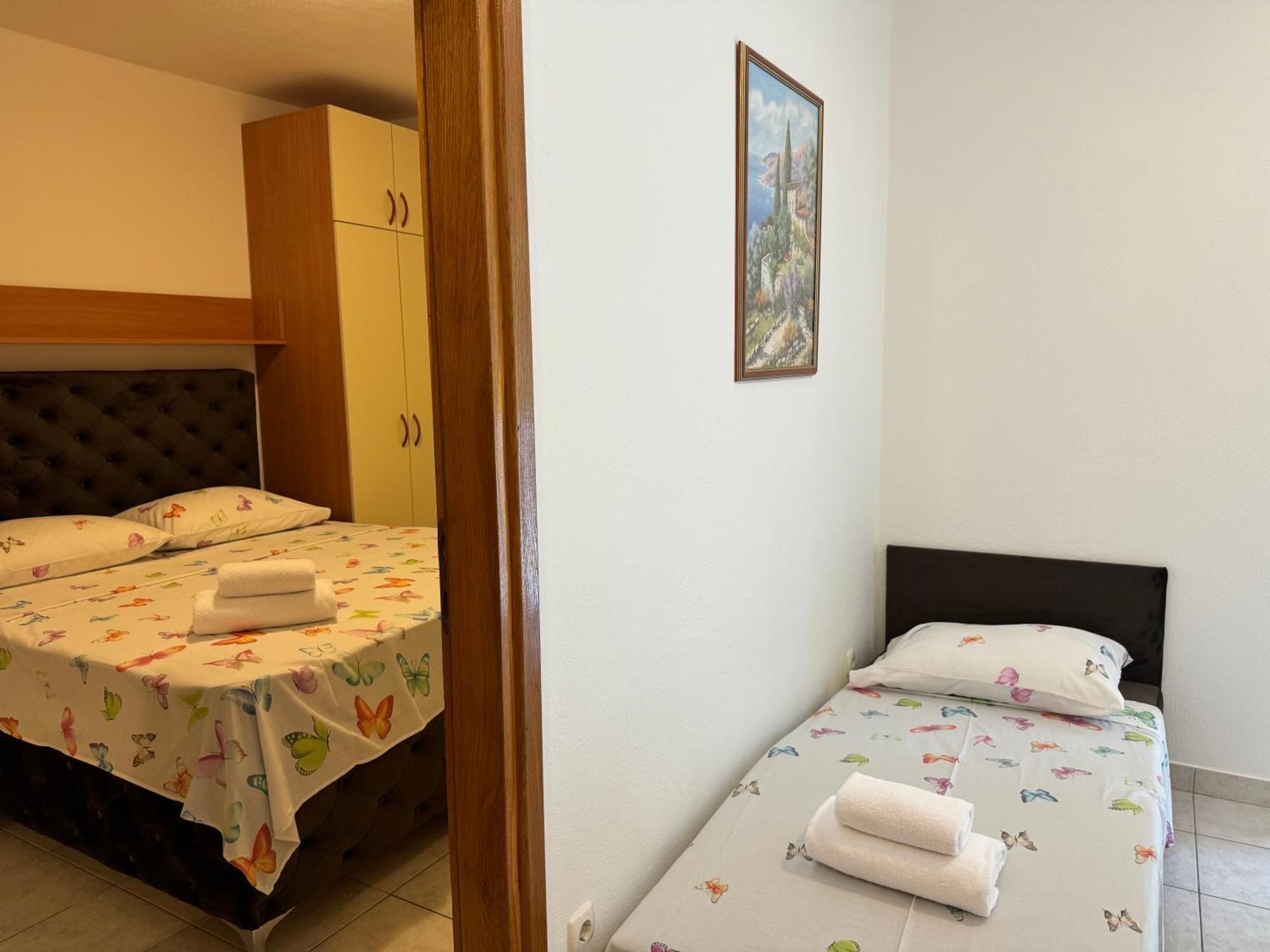 House 100M From The Beach With Free Parking And Breakfast บาชกาโวดา ภายนอก รูปภาพ