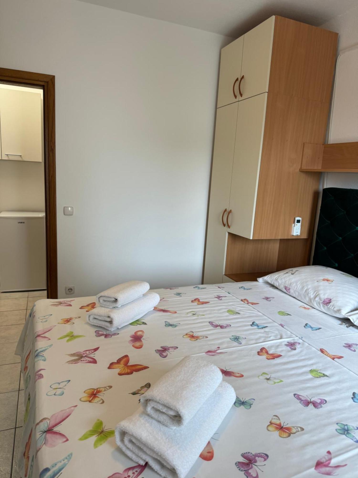 House 100M From The Beach With Free Parking And Breakfast บาชกาโวดา ภายนอก รูปภาพ