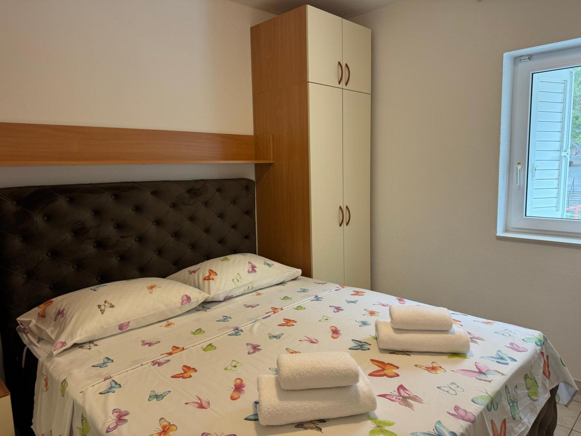 House 100M From The Beach With Free Parking And Breakfast บาชกาโวดา ภายนอก รูปภาพ